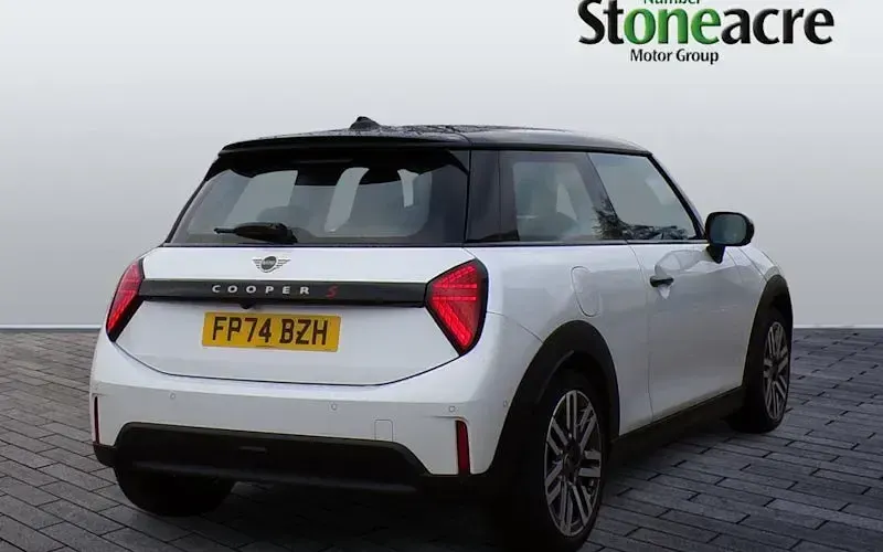 Used Mini Cooper Classic 150 kW (204 HP) 2026 Hatchback