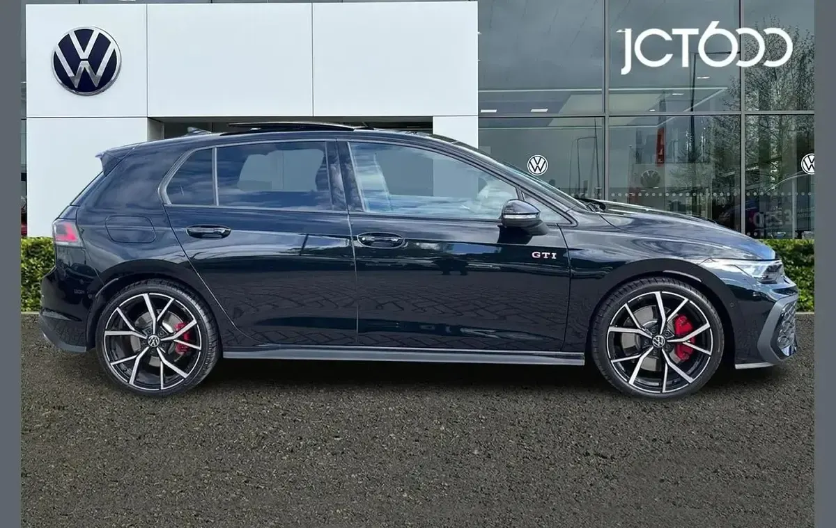 Used VW Golf VIII GTI 265 HP (194 kW) 2026 Black Hatchback