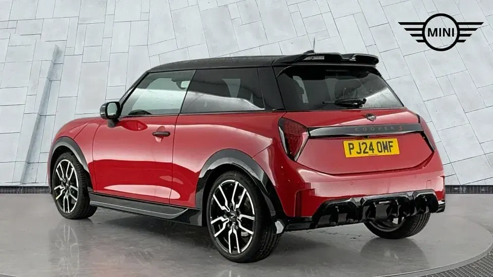 Used Mini Cooper S Hatch 201 HP (147 kW) 2024 Red Hatchback