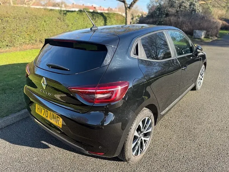 Used Renault Clio V Iconic 85 HP (62 kW) 2020 Black Hatchback