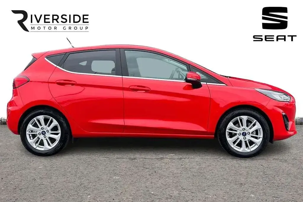 Used Ford Fiesta Titanium 100 HP (73 kW) 2023 Race red metallic Hatchback
