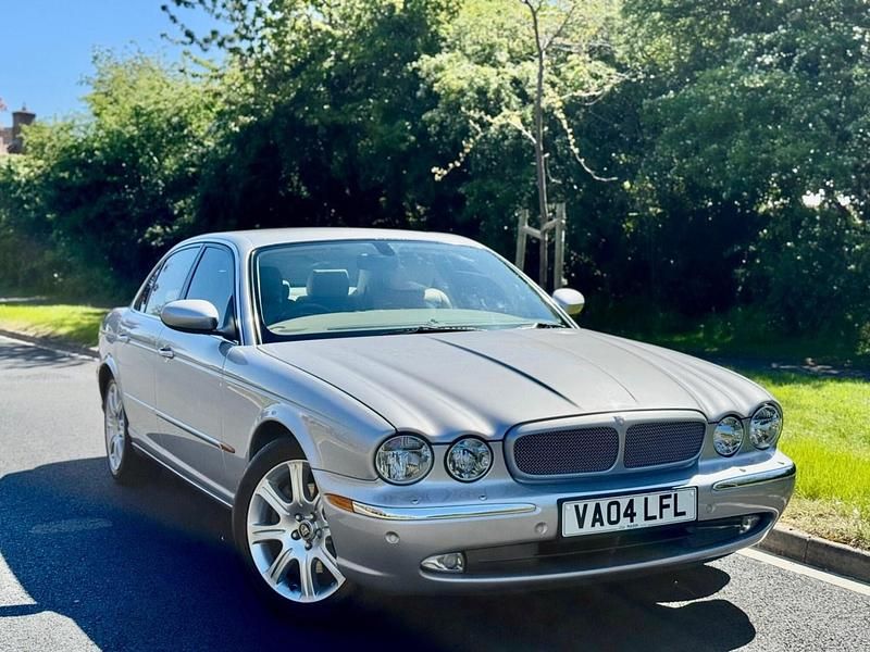 Usado Jaguar XJ SE 2004 Prateado Sedan