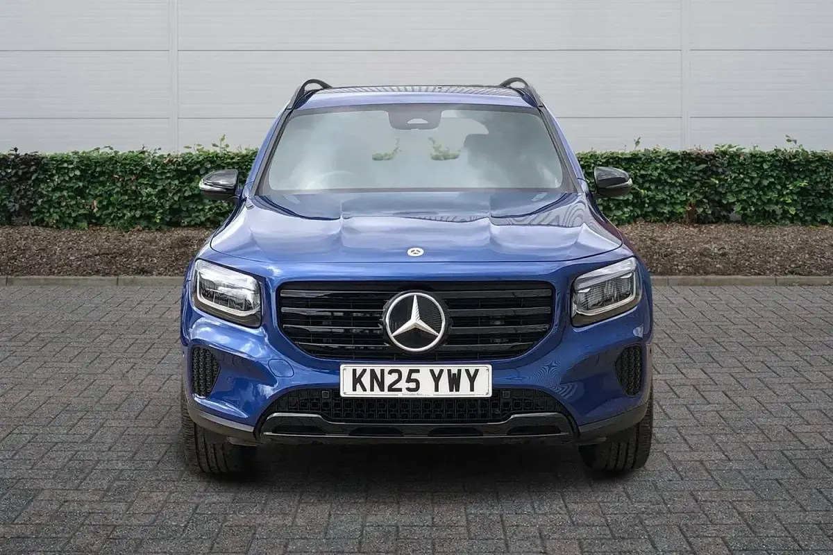 Used Mercedes GLB200 Executive 163 HP (119 kW) 2025 Blue SUV