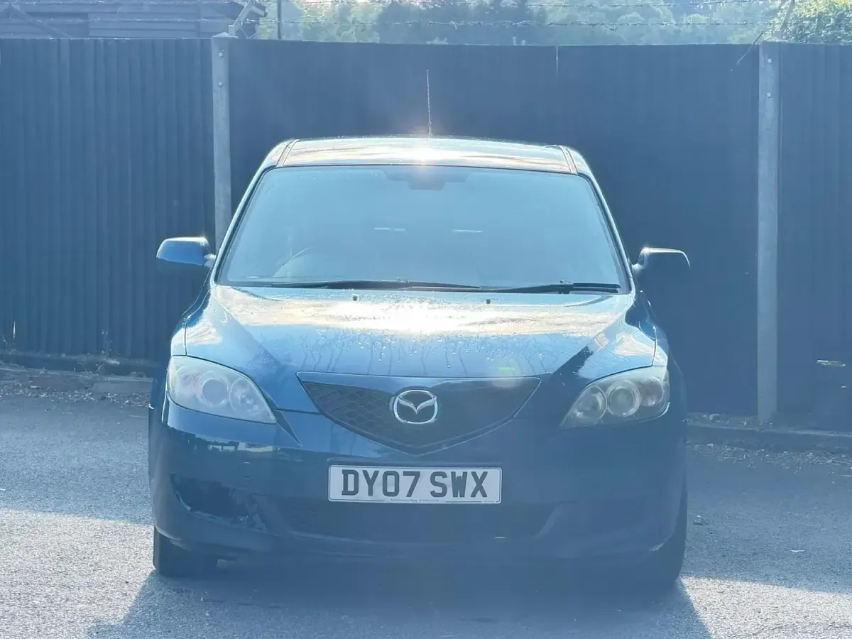Used Mazda 3 105 HP (77 kW) 2007 Blue Hatchback