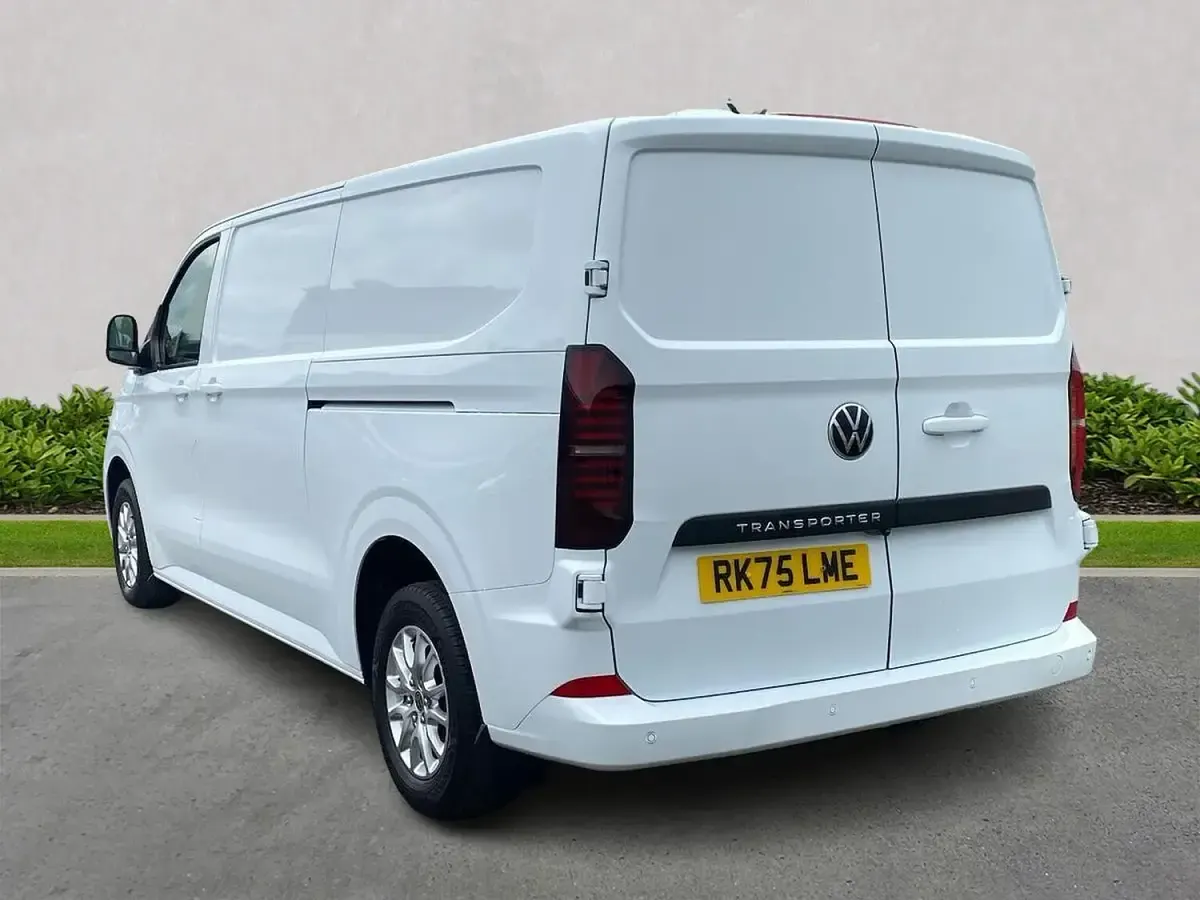 Used VW T7 Pro 150 HP (110 kW) 2025 White Van