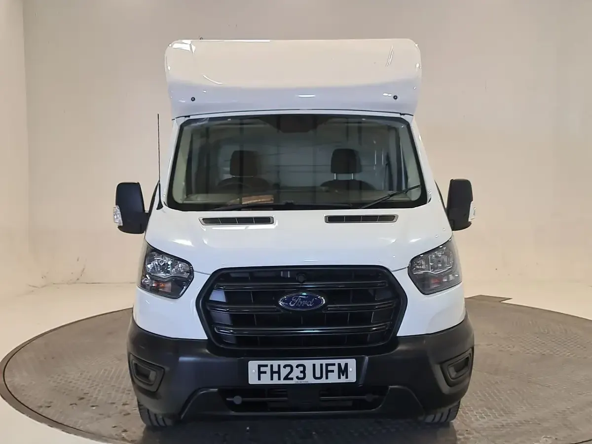 Used Ford Transit Trend 170 HP (125 kW) 2023 White Hatchback