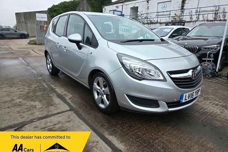 Second-hand Vauxhall Meriva 120 CP (88 kW) 2016 Argintiu Monovolum