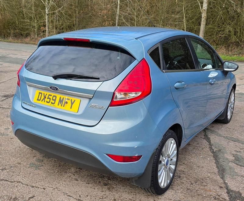 Used Ford Fiesta Titanium 2009 Blue Hatchback