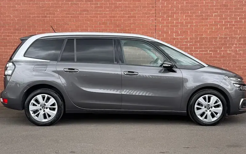 Used Citroën C4 SpaceTourer Flair 120 HP (88 kW) 2017 MPV