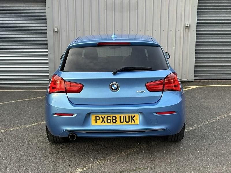 Used BMW 118 Sport Line 136 HP (100 kW) 2018 Blue Hatchback