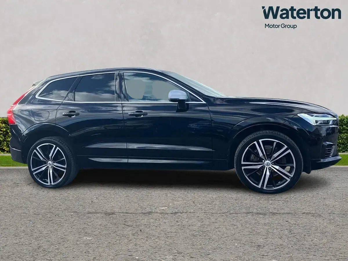 Used Volvo XC60 R-Design Pro 2018 Black SUV