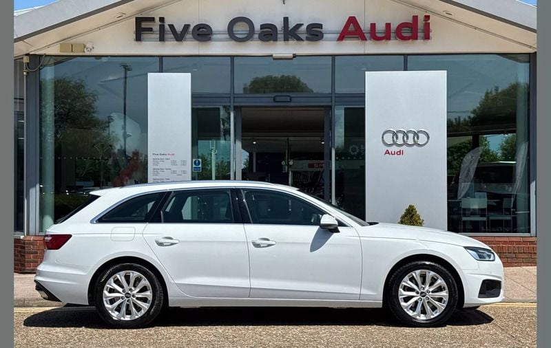 White Used 2022 Audi A4 Comfort Estate | £23,290 (Good price) - Image 1/4