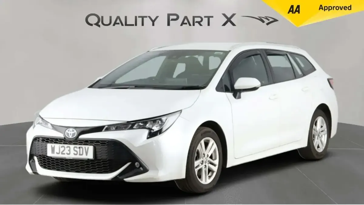 Usado Toyota Corolla 140 CV (102 kW) 2023 Blanco Familiar
