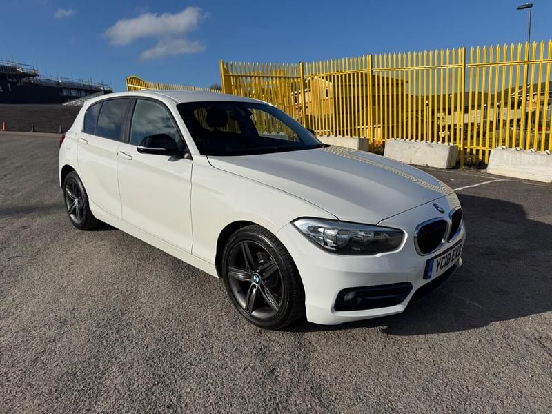 Used BMW 118 Sport Line 2018 White Hatchback
