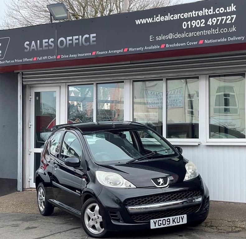 Begagnad Peugeot 107 68 HK (50 kW) 2009 Svart Halvkombi