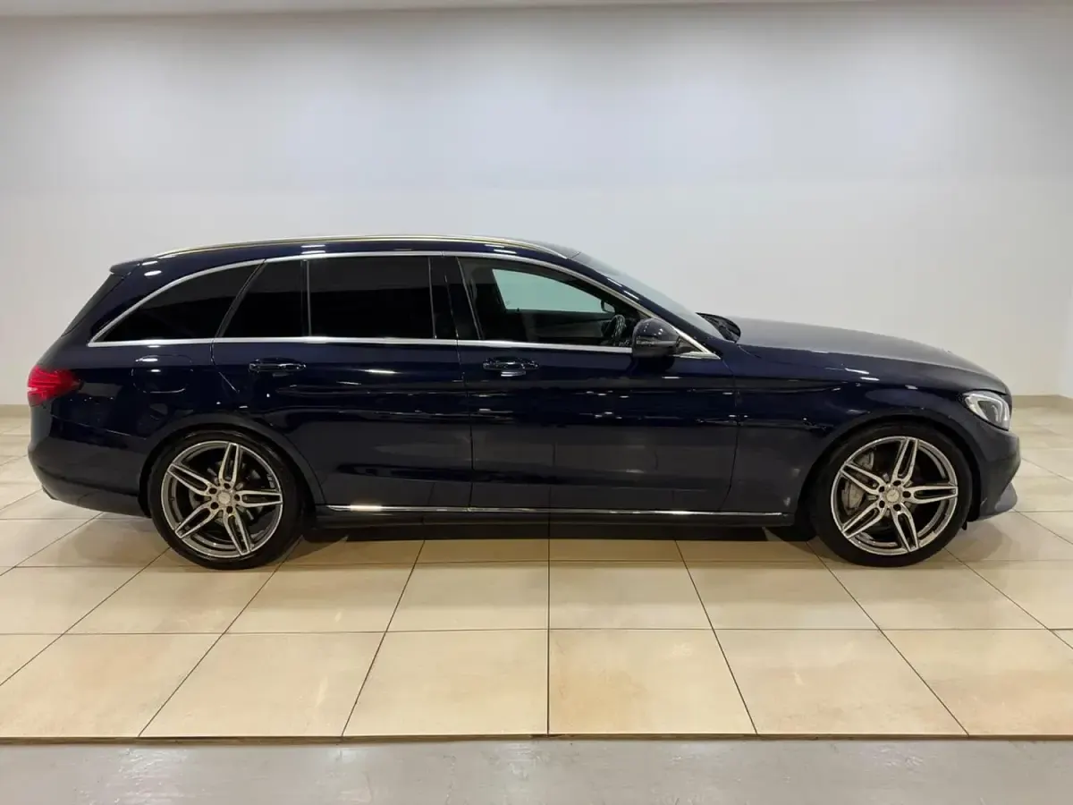 Used Mercedes C350e 2016 Blue Estate