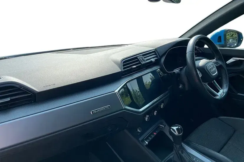 Used Audi Q3 S-Line 190 HP (139 kW) 2023 Multicolour SUV