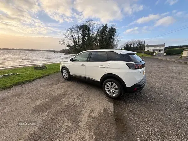 Used Peugeot 3008 Active Premium 131 HP (96 kW) 2021 White SUV