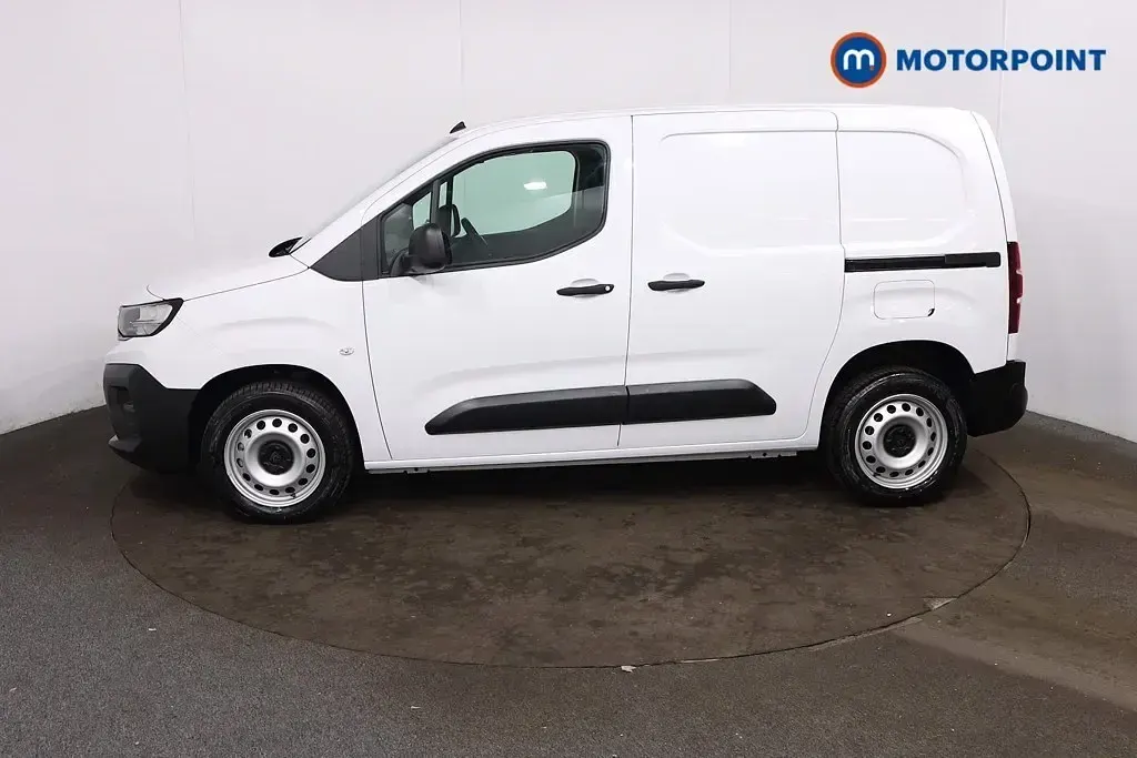 Ny Peugeot Partner 2025 Vit Minibuss