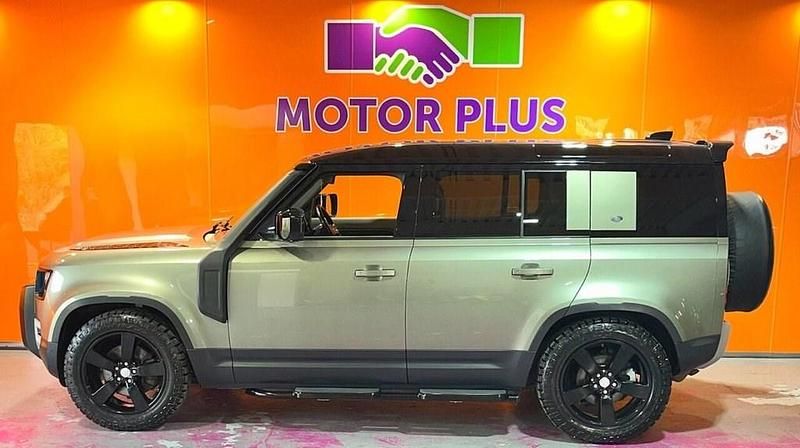 Usado Land Rover Defender First Edition 240 HP (176 kW) 2020 Verde SUV