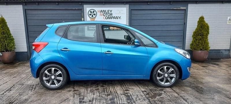 Used Hyundai ix20 SE 90 HP (66 kW) 2015 Blue Hatchback