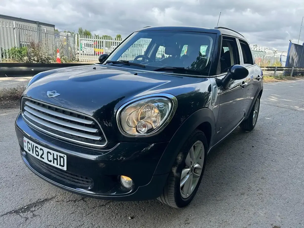 Used Mini Cooper D 112 HP (82 kW) 2012 Black Hatchback