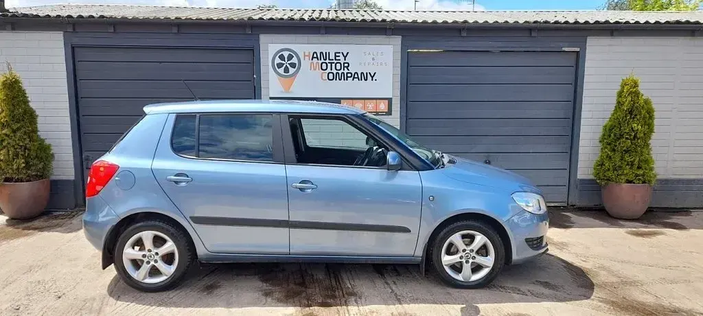 Used Skoda Fabia SE 75 HP (55 kW) 2012 Grey Hatchback