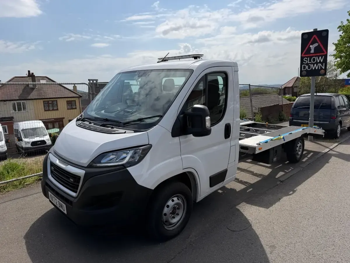 Begagnad Peugeot Boxer 2022 Vit Van
