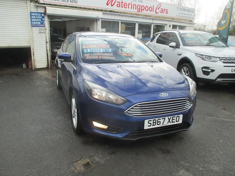 Używany Ford Focus Zetec 125 KM (91 kW) 2017 Niebieski Hatchback