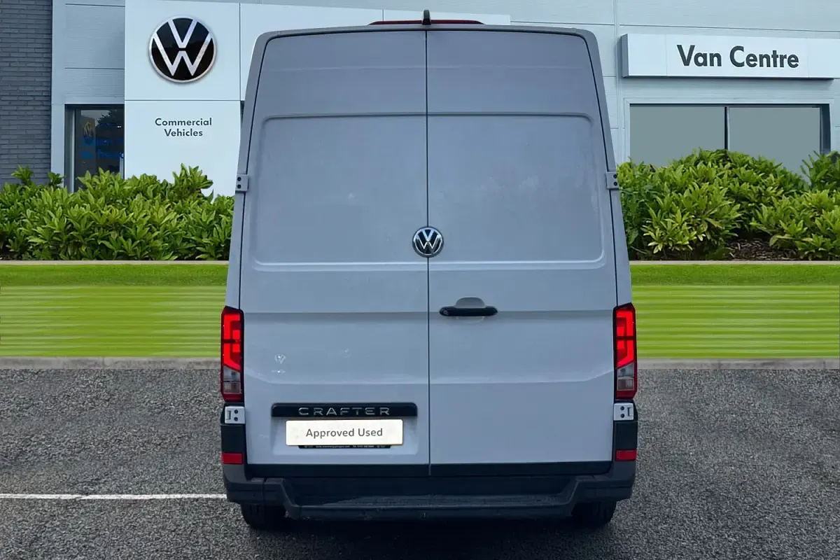 Usado VW Crafter S 140 HP (102 kW) 2024 Branco Van