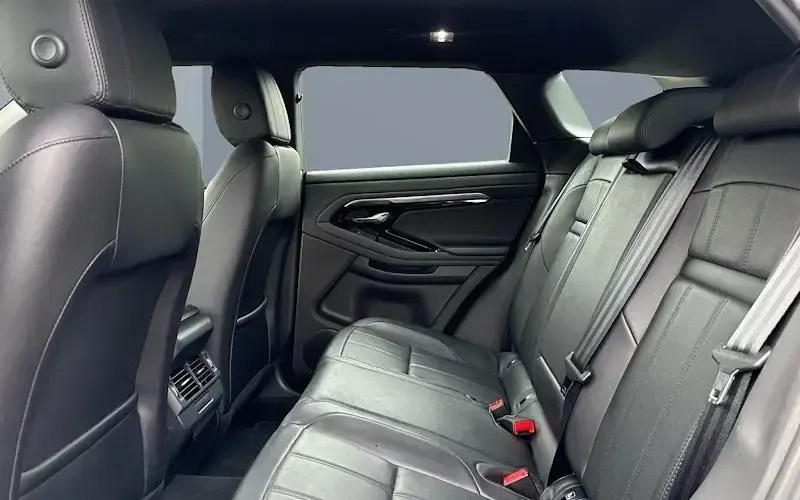 Second-hand Land Rover Range Rover evoque R-Dynamic 207 CP (152 kW) 2023 SUV