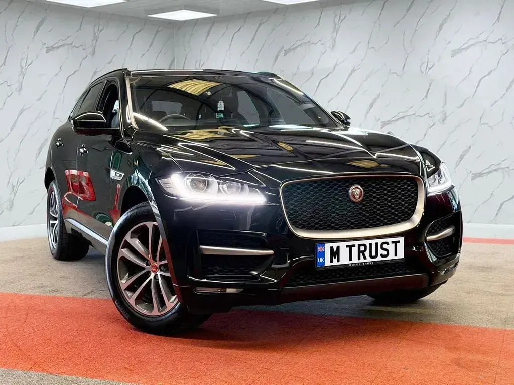Used Jaguar F-Pace R-Sport 180 HP (132 kW) 2018 Black SUV