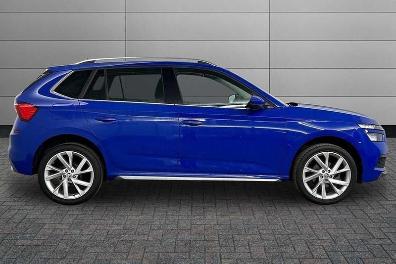 Usado Skoda Kamiq SE L Executive 108 HP (79 kW) 2022 Azul SUV
