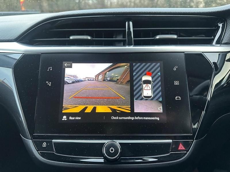 Used Vauxhall Corsa Edition 100 HP (73 kW) 2022 White Hatchback