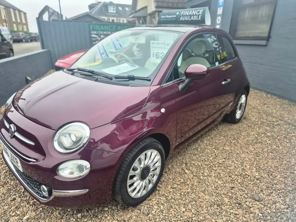Used Fiat 500 Lounge 69 HP (50 kW) 2016 Red Hatchback