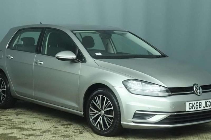 Used VW Golf VII SE 115 HP (84 kW) 2018 Hatchback