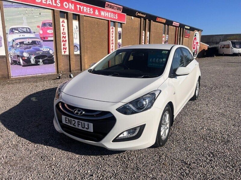 White Used 2012 Hyundai i30 Active Hatchback | £4,495 (A bit pricey) - Image 1/4