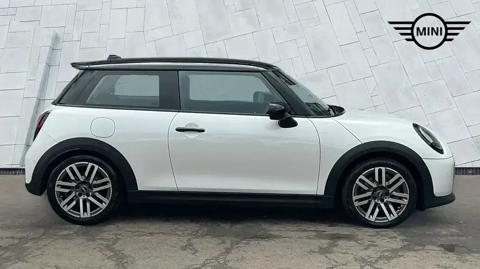 Used Mini Cooper S Hatch 201 HP (147 kW) 2024 White Hatchback