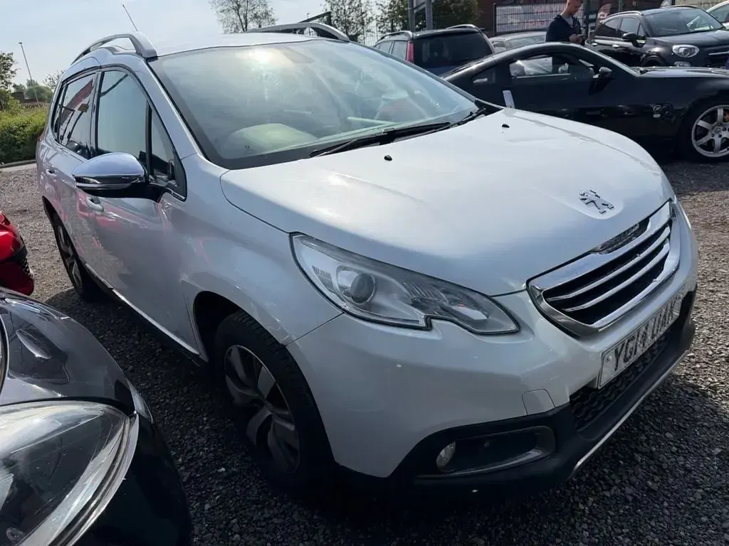 Używany Peugeot 2008 Allure 92 KM (67 kW) 2014 Biały SUV
