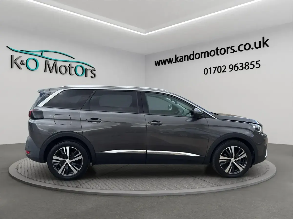 Used Peugeot 5008 Allure 130 HP (95 kW) 2019 Grey SUV