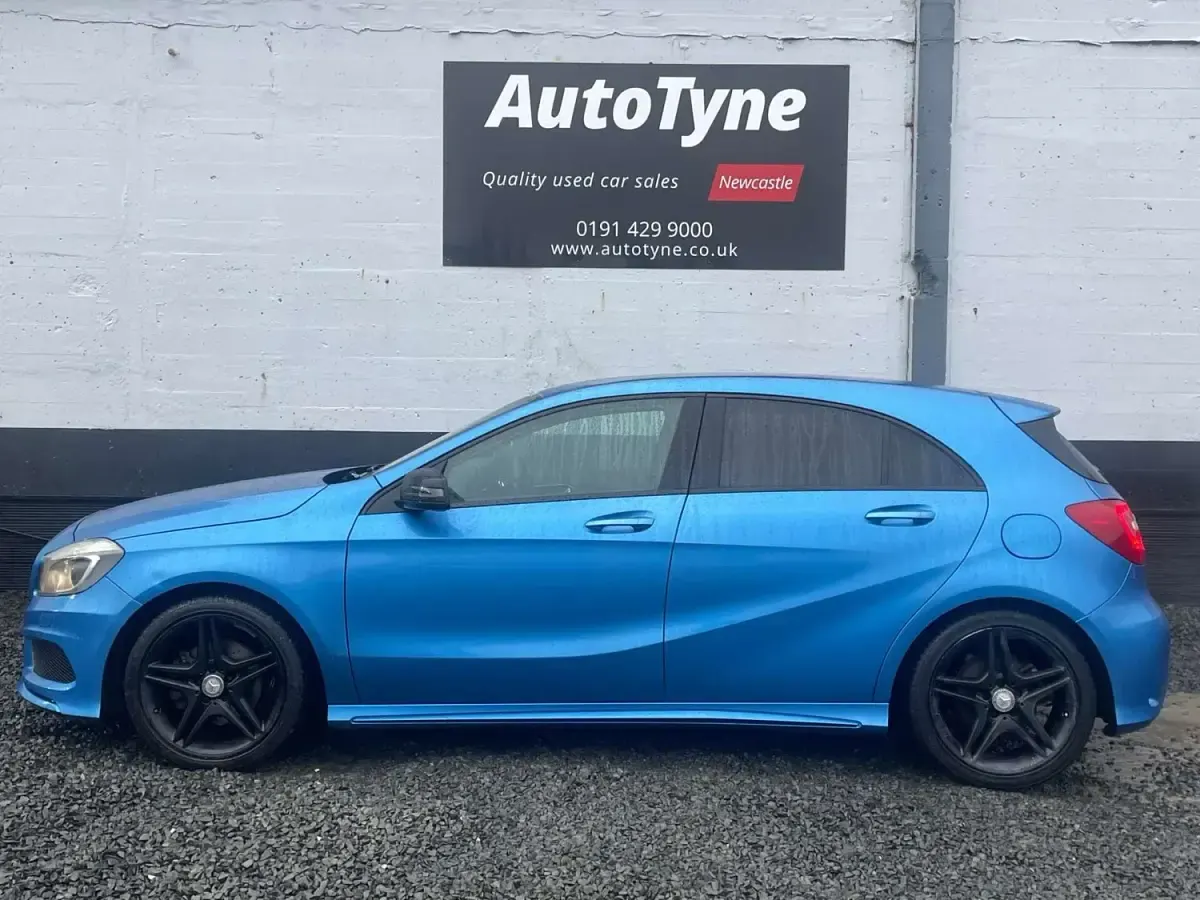 Käytetty Mercedes A200 AMG 2013 Sininen Viistoperä
