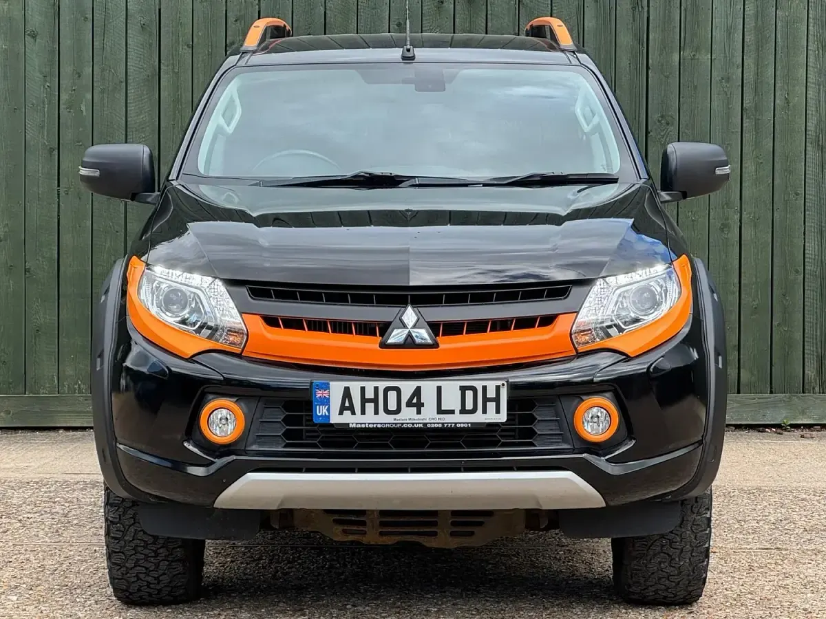 Used Mitsubishi L200 181 HP (133 kW) 2018 Black Pickup