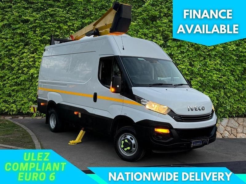 White Used 2017 Iveco Daily | £12,850 (A bit pricey) - Image 1/4