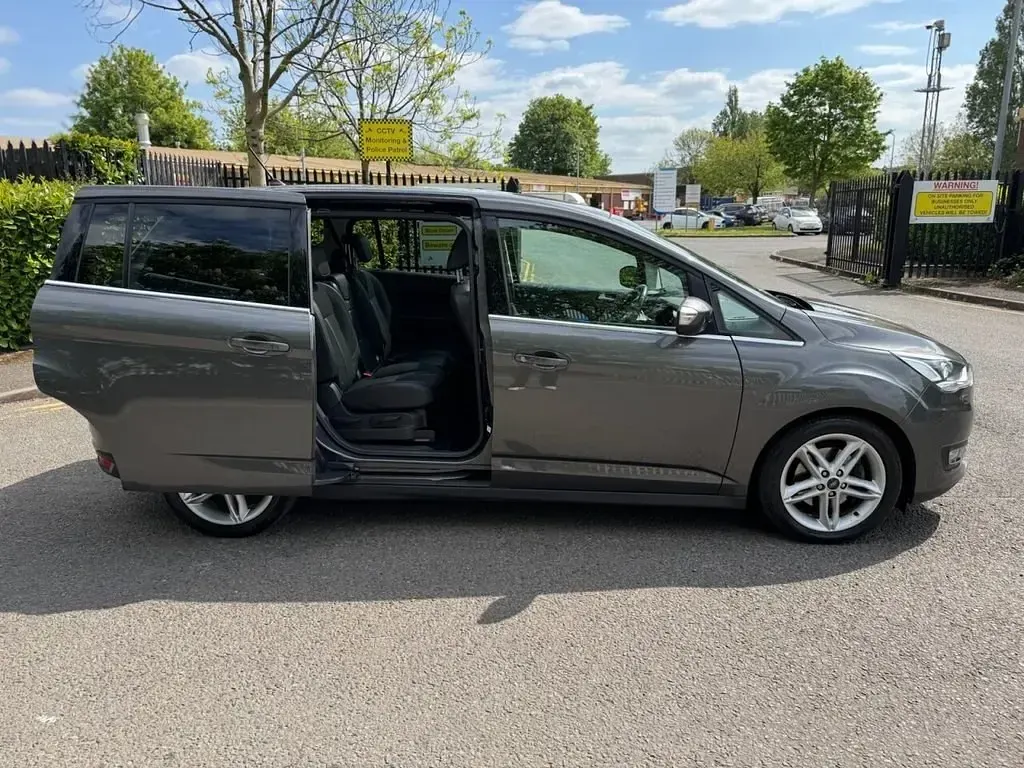 Usado Ford Grand C-Max Titanium X 2018 Cinzento Monovolume