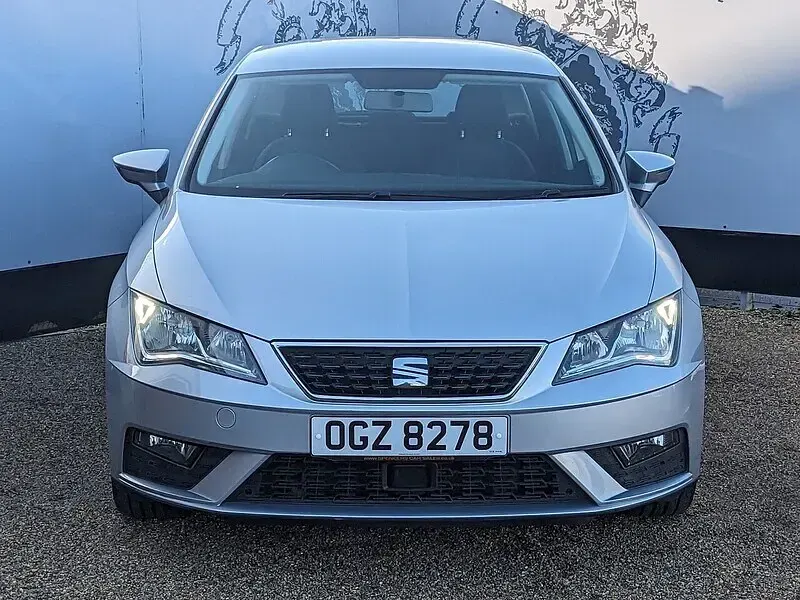 Used Seat Leon SE 115 HP (84 kW) 2019 Silver Hatchback