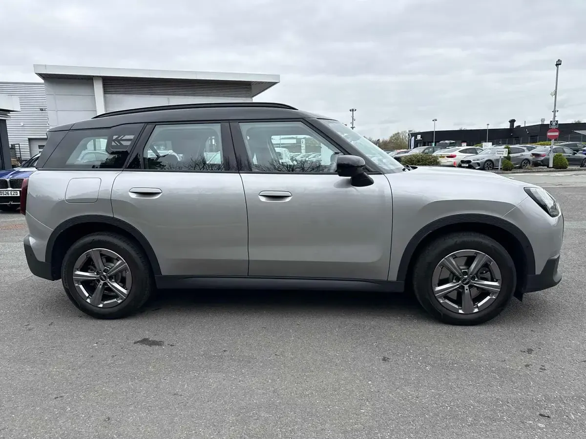 Used Mini Countryman Classic 170 HP (125 kW) 2024 Silver SUV