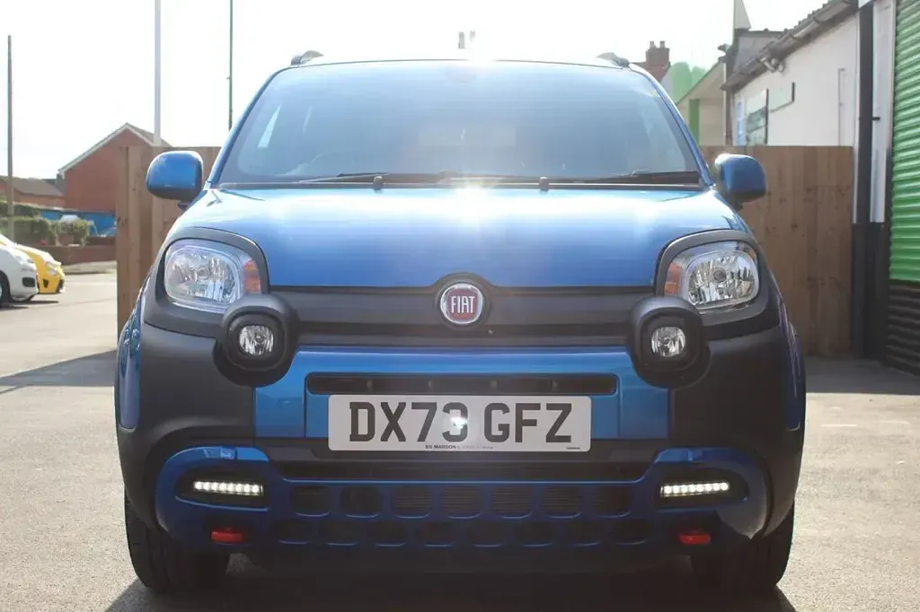 Używany Fiat Panda S 70 KM (51 kW) 2023 Niebieski Hatchback