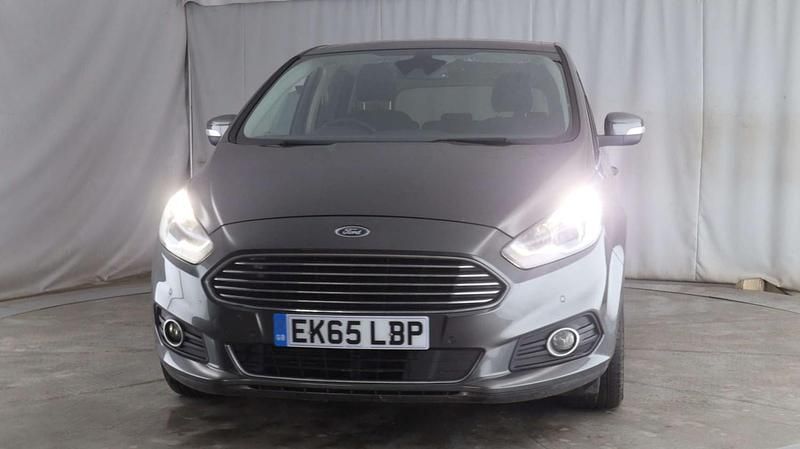 Used Ford S-MAX Titanium 2015 Grey MPV