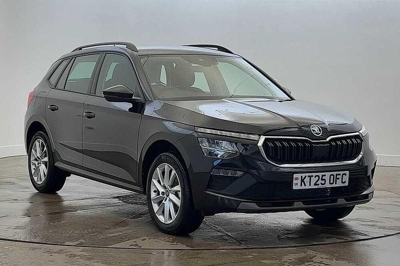 Black magic pearl effect New 2025 Skoda Kamiq SE SUV | £19,995 (A bit pricey) - Image 1/4