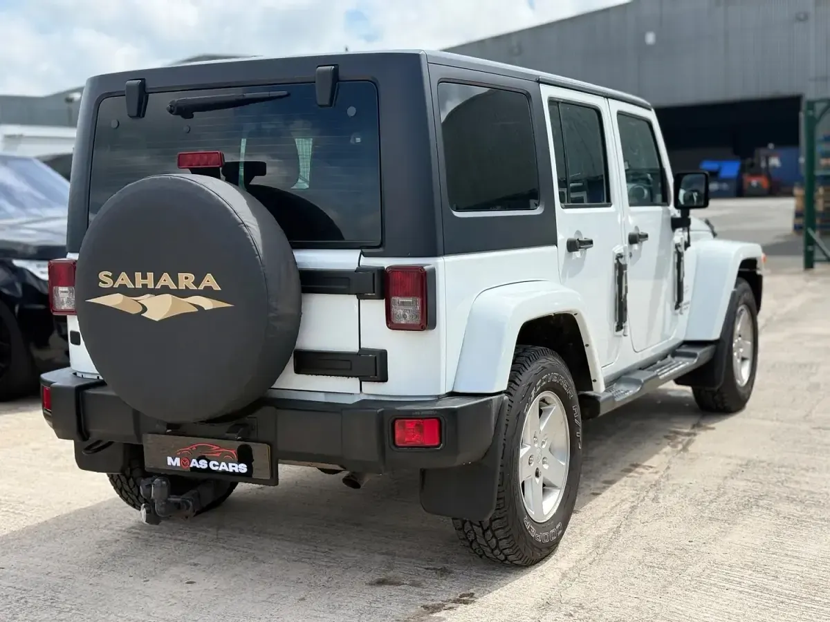 Used Jeep Wrangler Sahara 197 HP (144 kW) 2014 White SUV